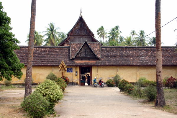 The entrance to the cloister of Wat Sisaket, with the ordination hall rising above in the center