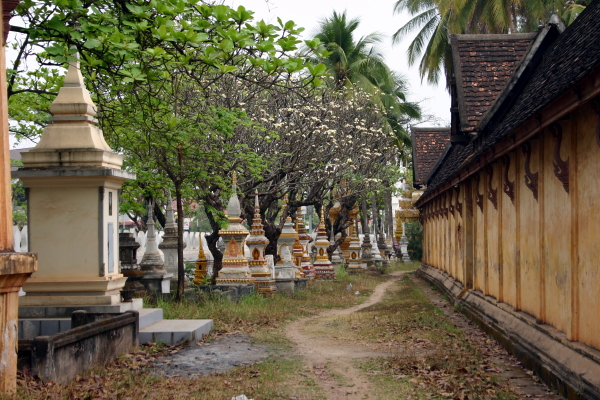 A row of funerary reliquaries along the western wall of Wat Sisaket